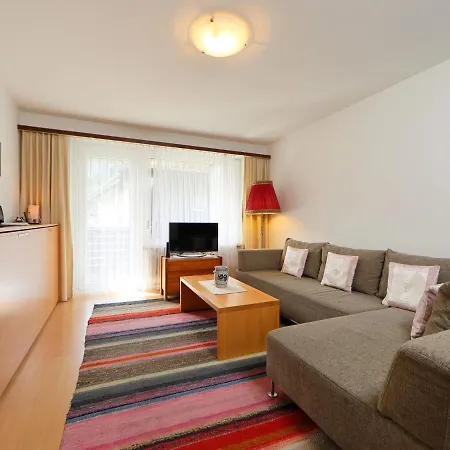 Apollo By Interhome Lägenhet Zermatt